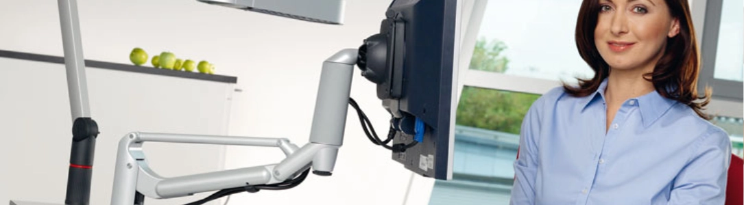Schwenkbare Monitorhalterung LiftTEC Schwenkbare Monitorhalterung LiftTEC