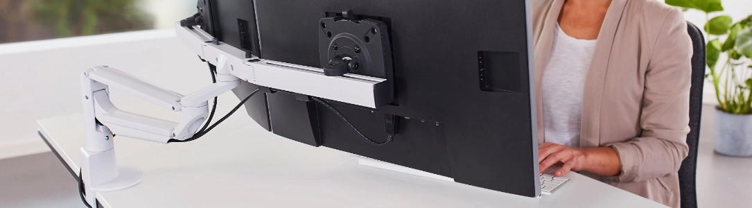 Montorhalter mit Tischklmme, Anwendungsbeispiel Montorhalter mit Tischklmme, Anwendungsbeispiel