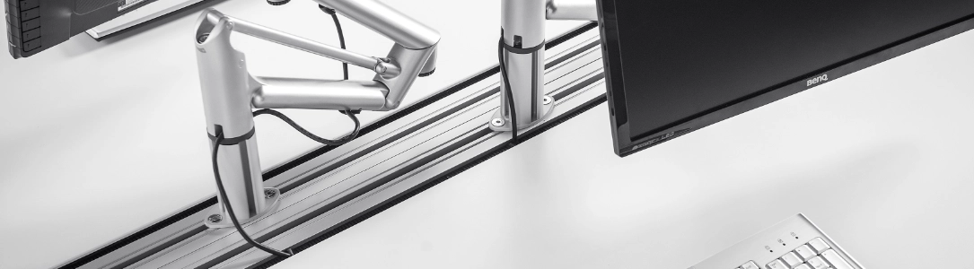 Monitorsäule Befestigung Systemschiene, Anwendung Monitorsäule Befestigung Systemschiene, Anwendung