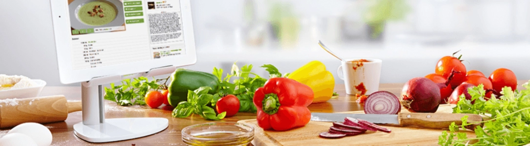 Monitorhalter mit Standfuss, Anwendungsbeispiel Monitorhalter mit Standfuss, Anwendungsbeispiel