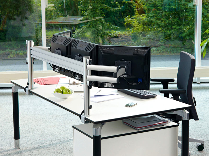 Novus Mehrplatzset Control Center 4-fach Monitor Tischhalterung (220+0130+000), Anwendungsbeispiel Novus Mehrplatzset Control Center 4-fach Monitor Tischhalterung (220+0130+000), Anwendungsbeispiel